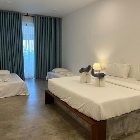 Sun N Sea Hotel Унаватуна Экстерьер фото